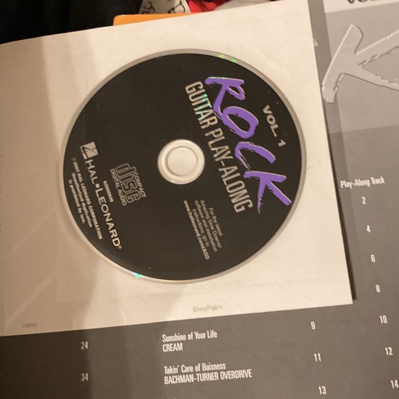 Guitar Books‎ - Picture 7 of 7